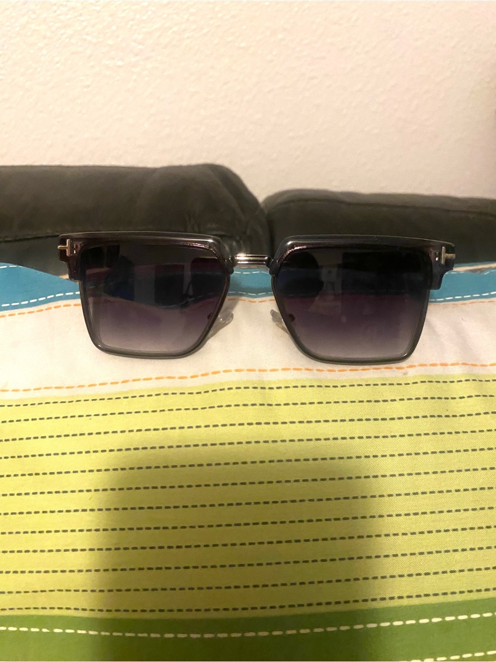 Square Gradient Lens Sunglasses in Black